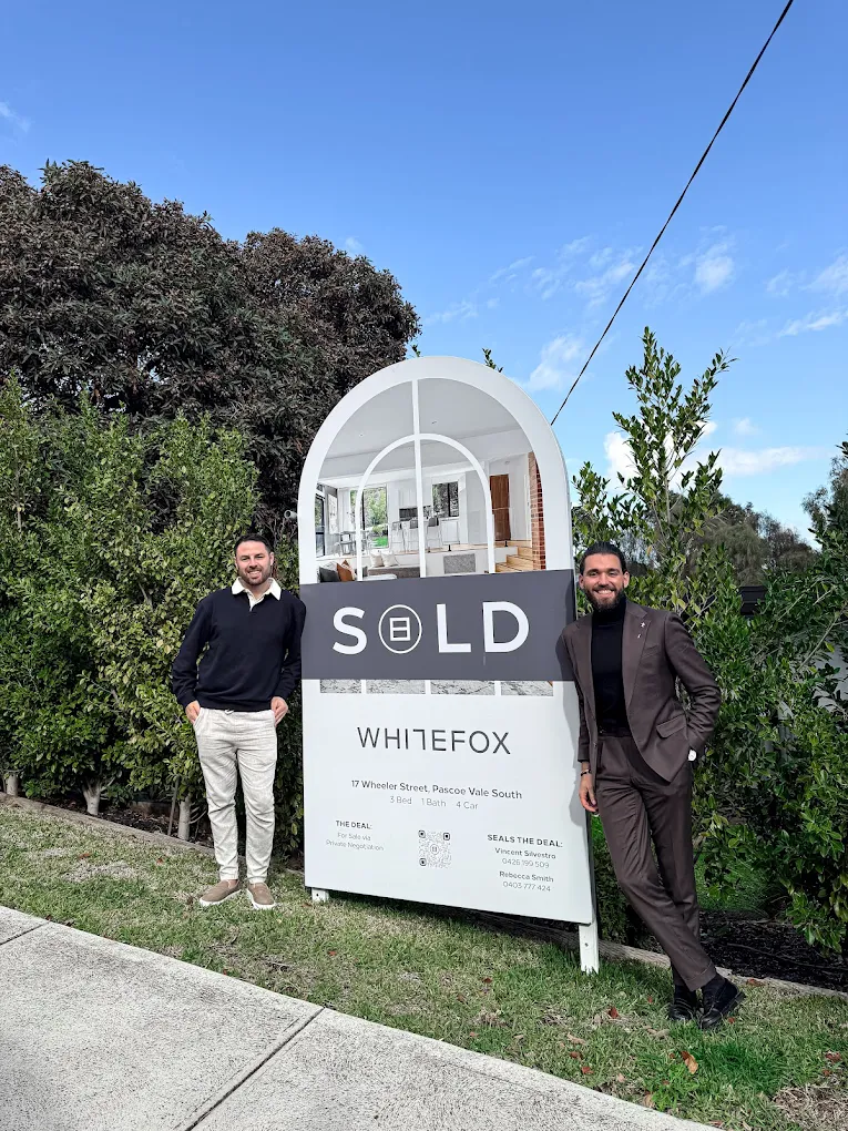 lux buyers agents